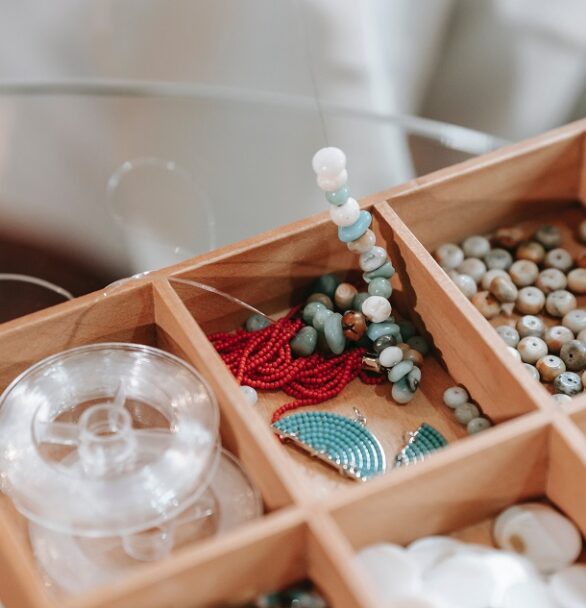 How Do I Make String Bracelet?